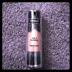 Kat Von D Lock It Foundation